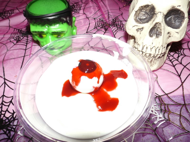 Fromage blanc à l&rsquo;œil ensanglanté d&rsquo;Halloween