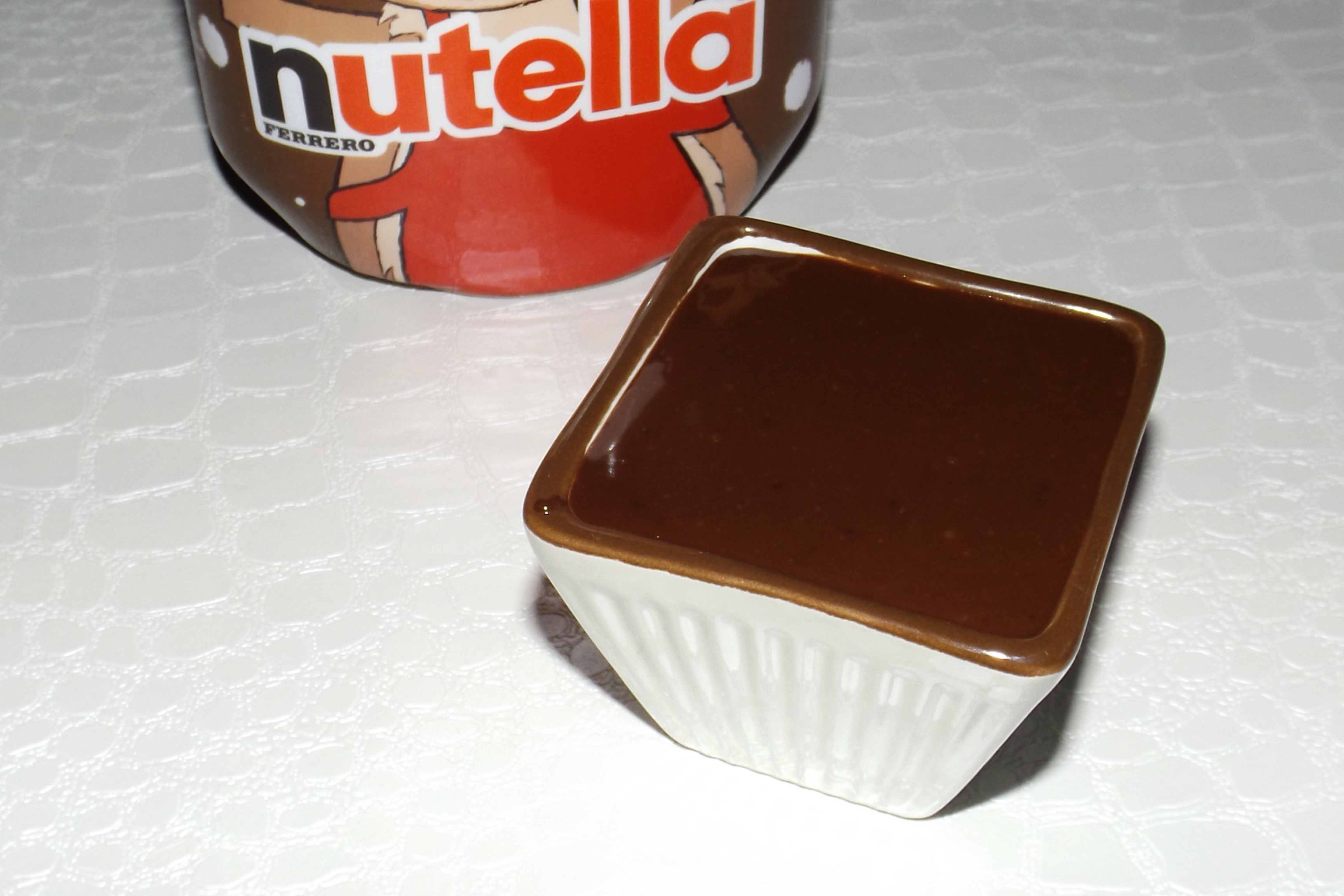 Ganache au chocolat noir et au Nutella (simple et rapide)