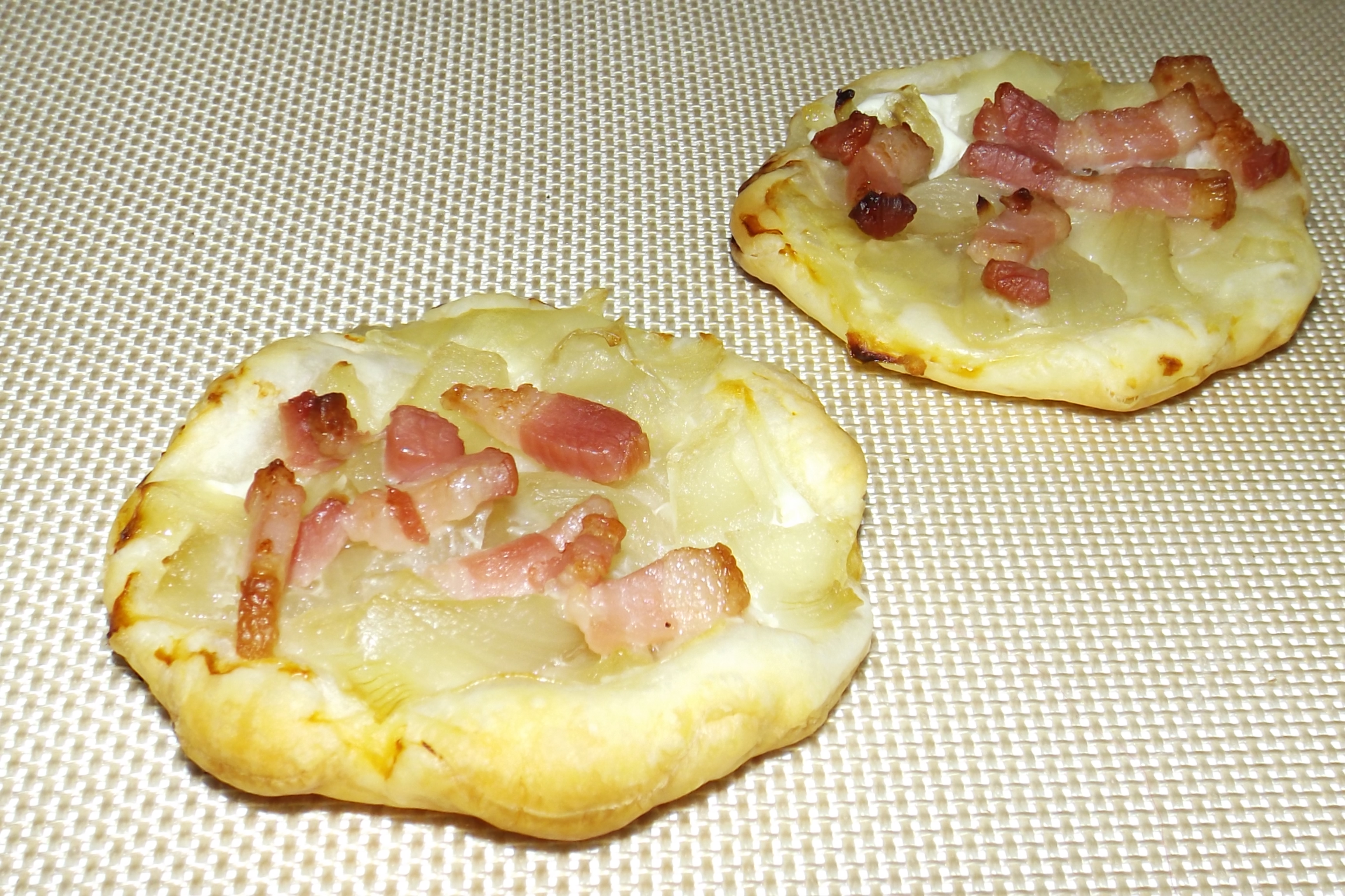 Tartelettes chèvre et oignons