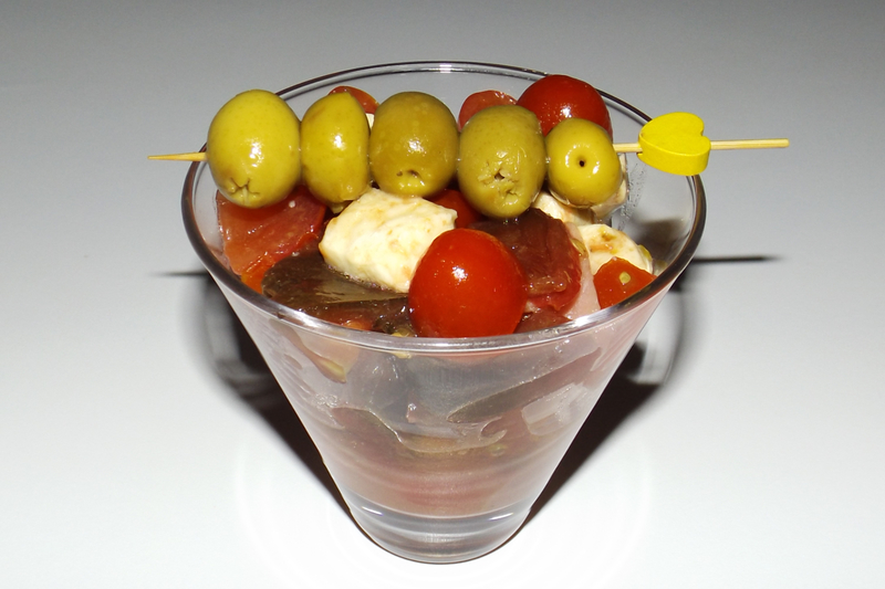 Salade aux 3 tomates, jambon cru et mozzarella