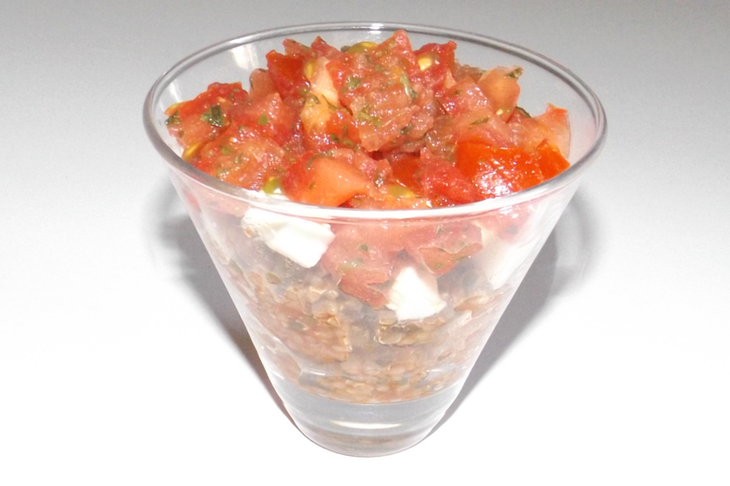 Verrines de quinoa aux aubergines, aux tomates et à la mozzarella