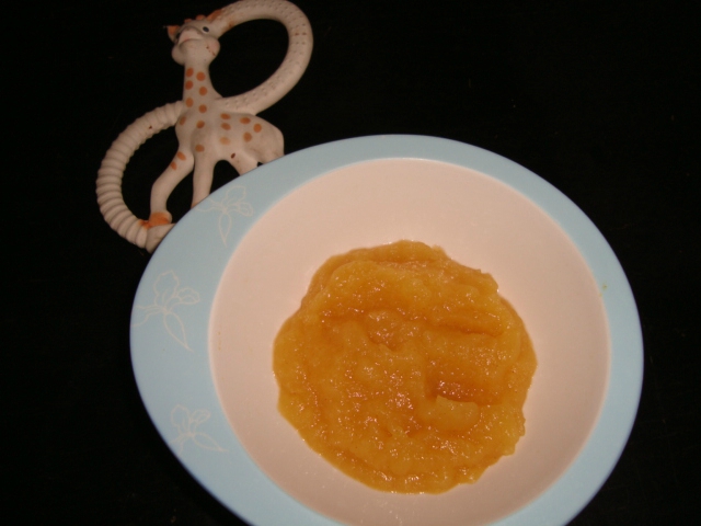 Compote pomme-cannelle DES 6 MOIS