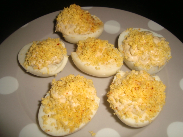 Oeuf mimosa au thon et au piment d&rsquo;Espelette