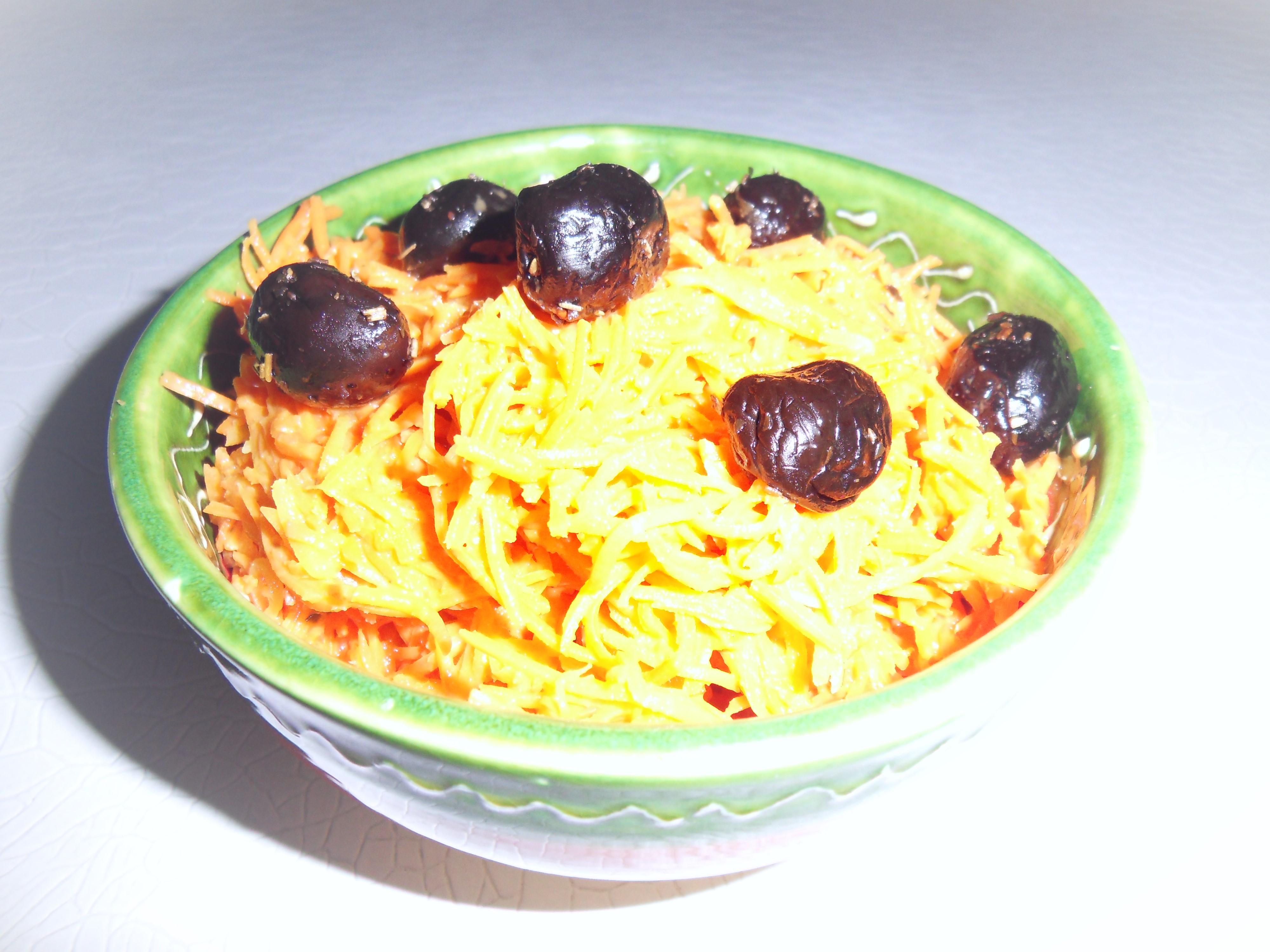 Salade de carottes râpées aux olives noires