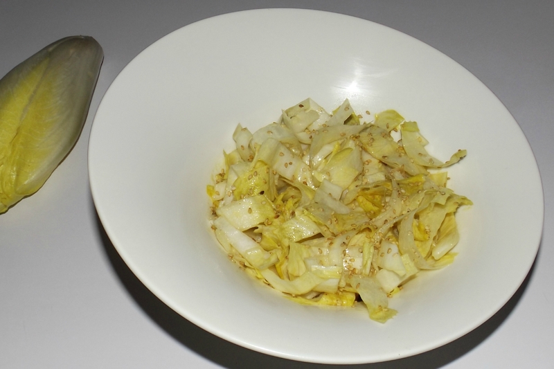 Recette de salade d&rsquo;endives à la moutarde et aux graines de sésame