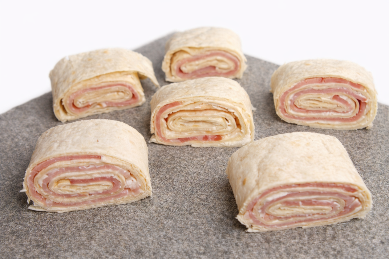 Wraps bacon et kiri : une idée apéritive gourmande prête en 5 minutes
