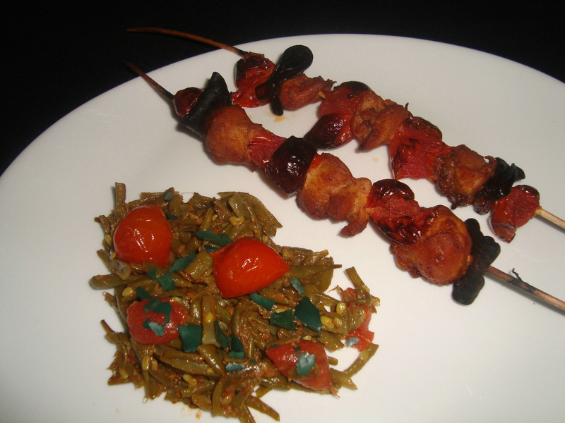 Brochettes de poulet, de chorizo et de tomates cerises aux épices CAJUN