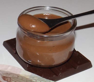 Crème onctueuse au chocolat (avec seulement 2 ingrédients)