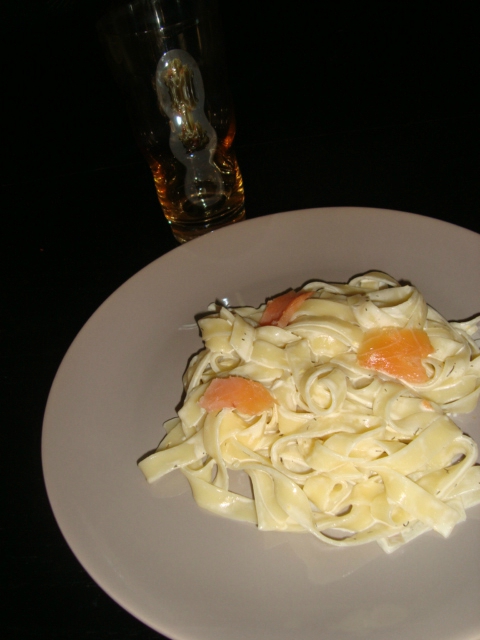 Tagliatelles à la crème et au saumon fumé