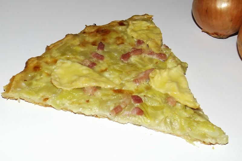 Tarte aux oignons et au camembert façon flammekueche