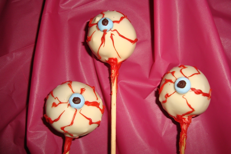 Cake pops yeux globuleux pour la fête d&rsquo;Halloween