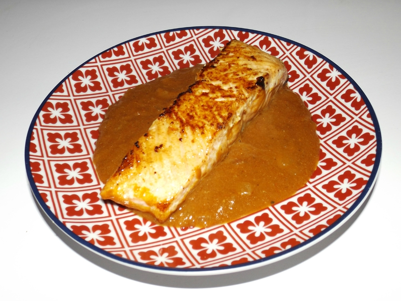 Pavé de saumon à l&rsquo;américaine : recette facile à la bisque de homard