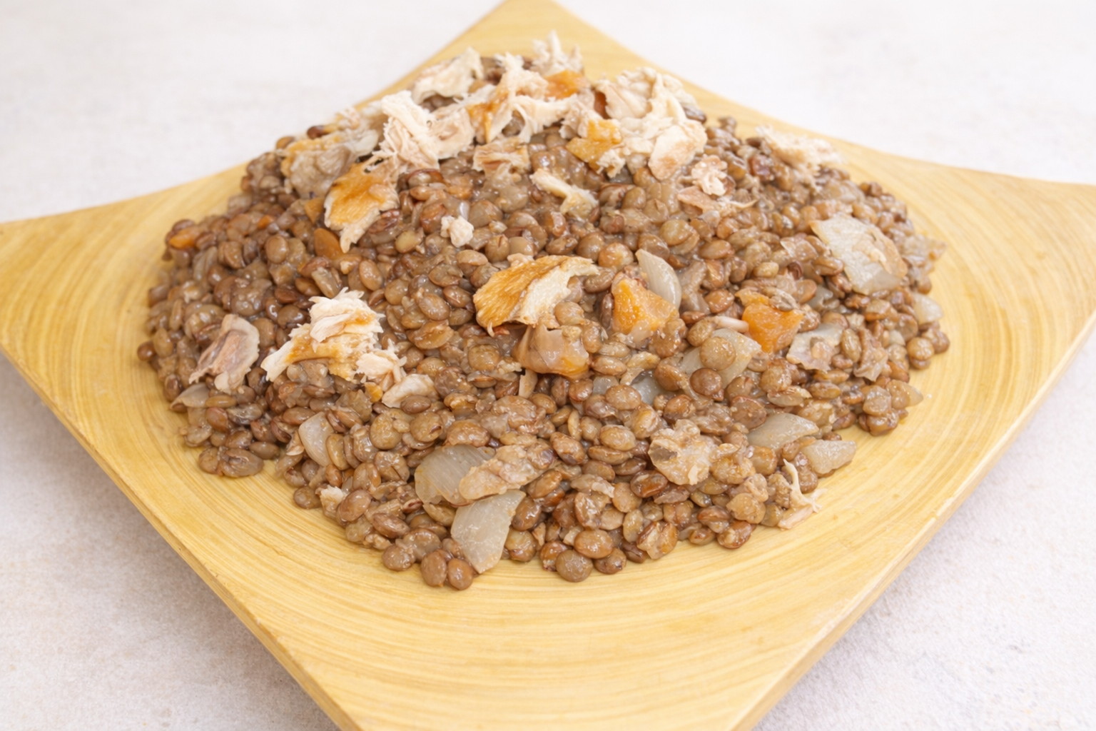 Salade de lentilles au maquereau fumé (recette facile et savoureuse)