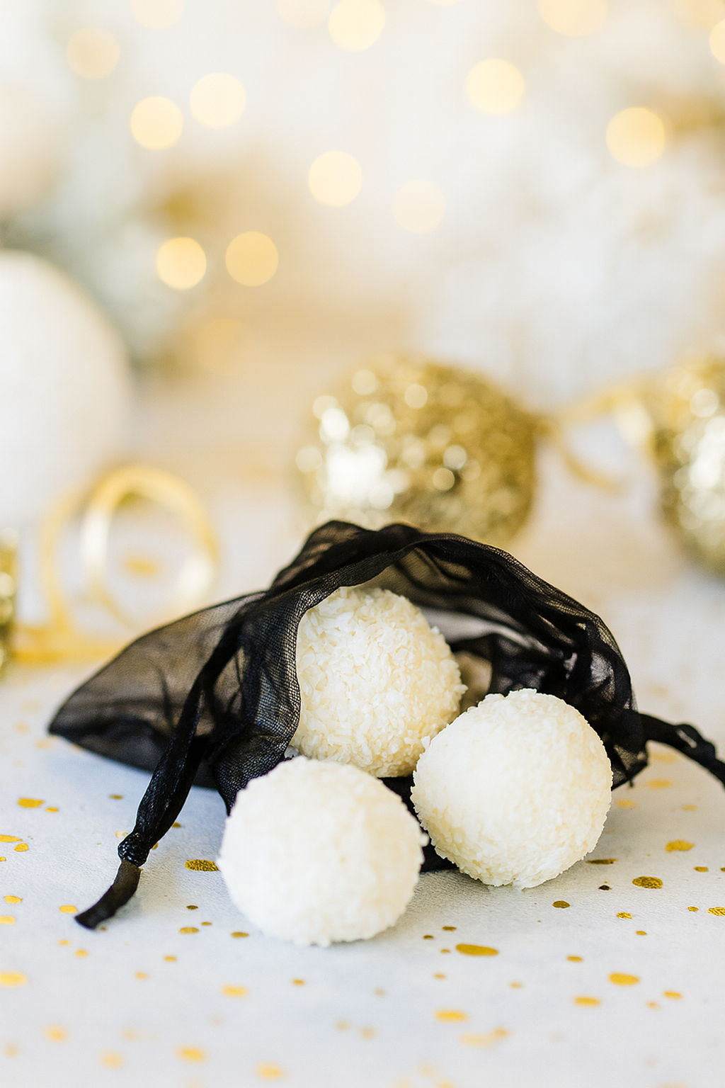 Truffes au chocolat blanc et à la noix de coco : Recette Facile