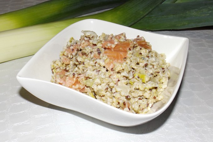Quinoa et boulgour au poireau, roquefort et saumon fumé : recette facile et savoureuse