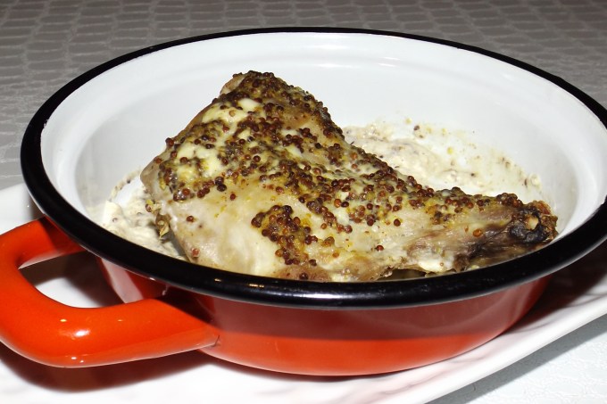 Lapin rôti en habit de moutarde