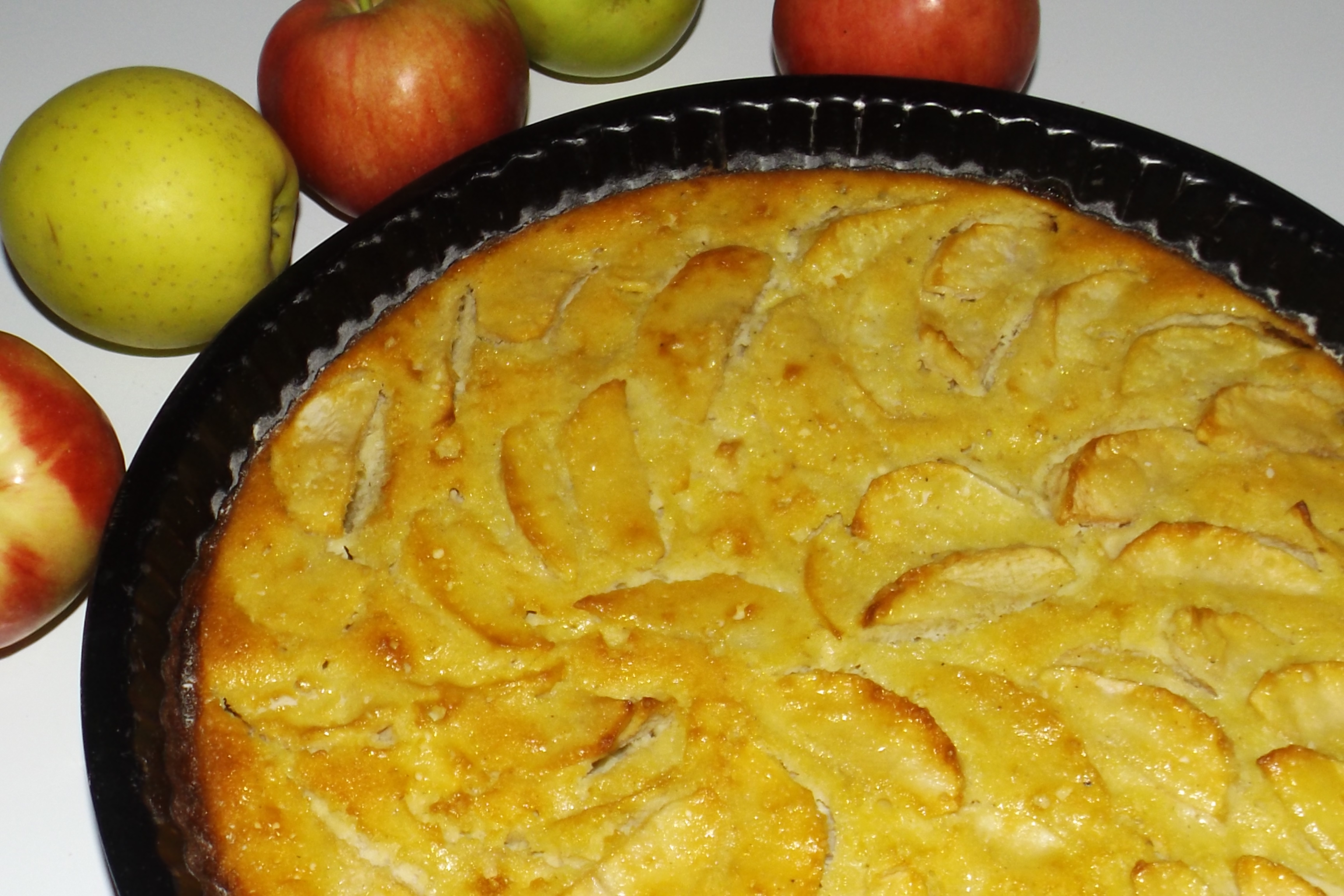 Tarte aux pommes et aux amandes – Recette sans pâte facile