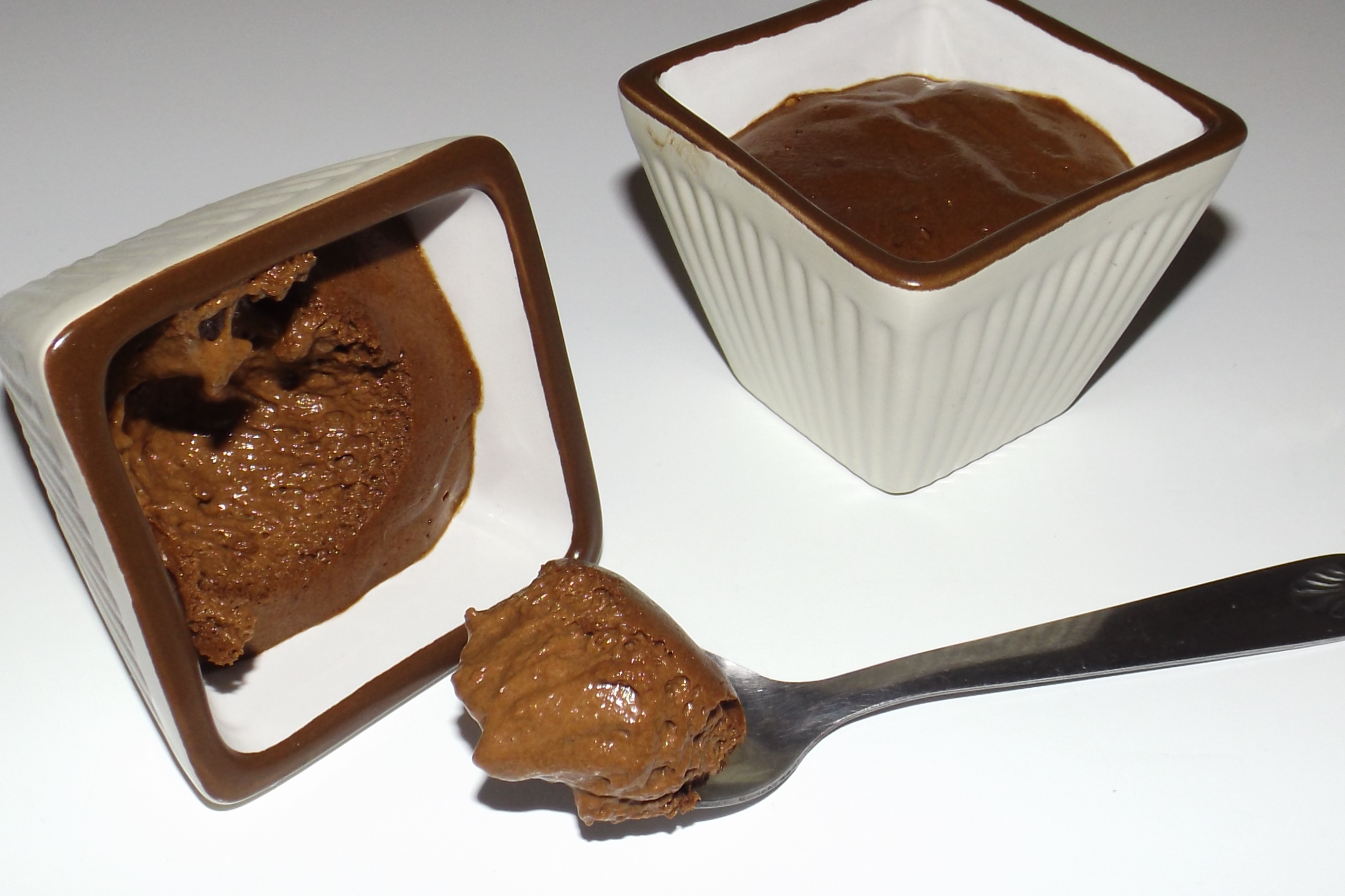 Mousse extra chocolatée (simple et rapide)