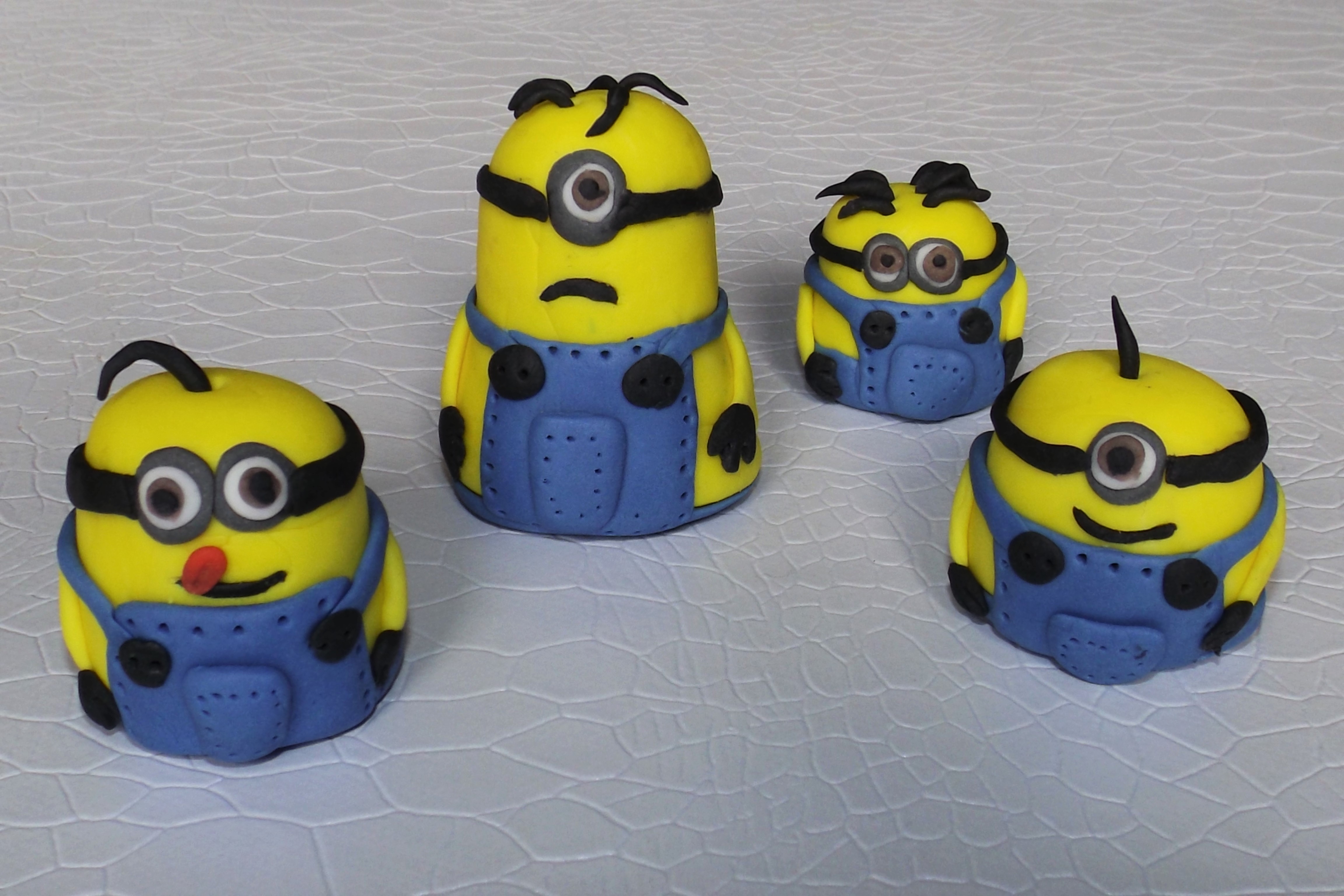 Tutoriel  Minion en pâte à  sucre