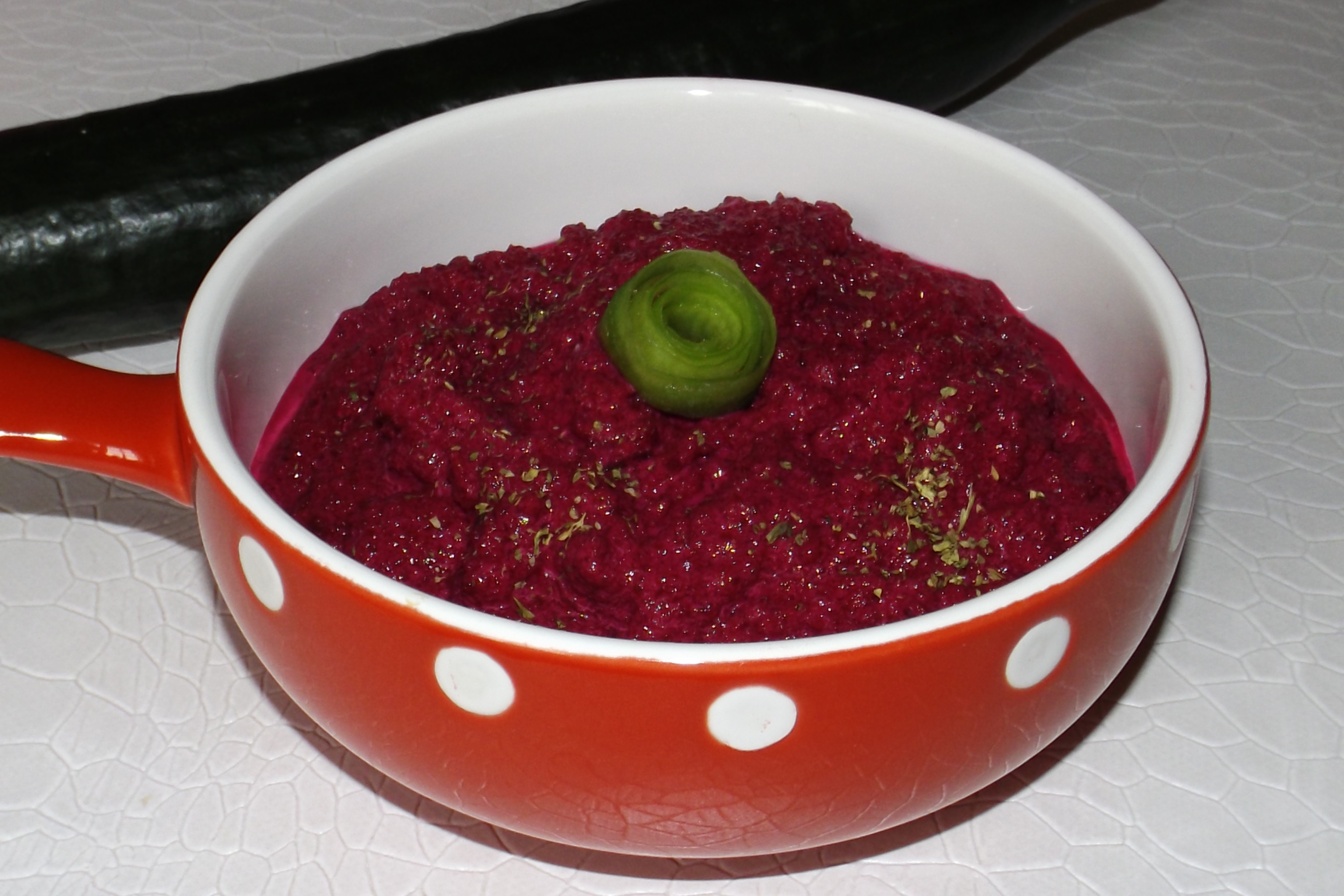 Pesto de betterave rouge et de concombre