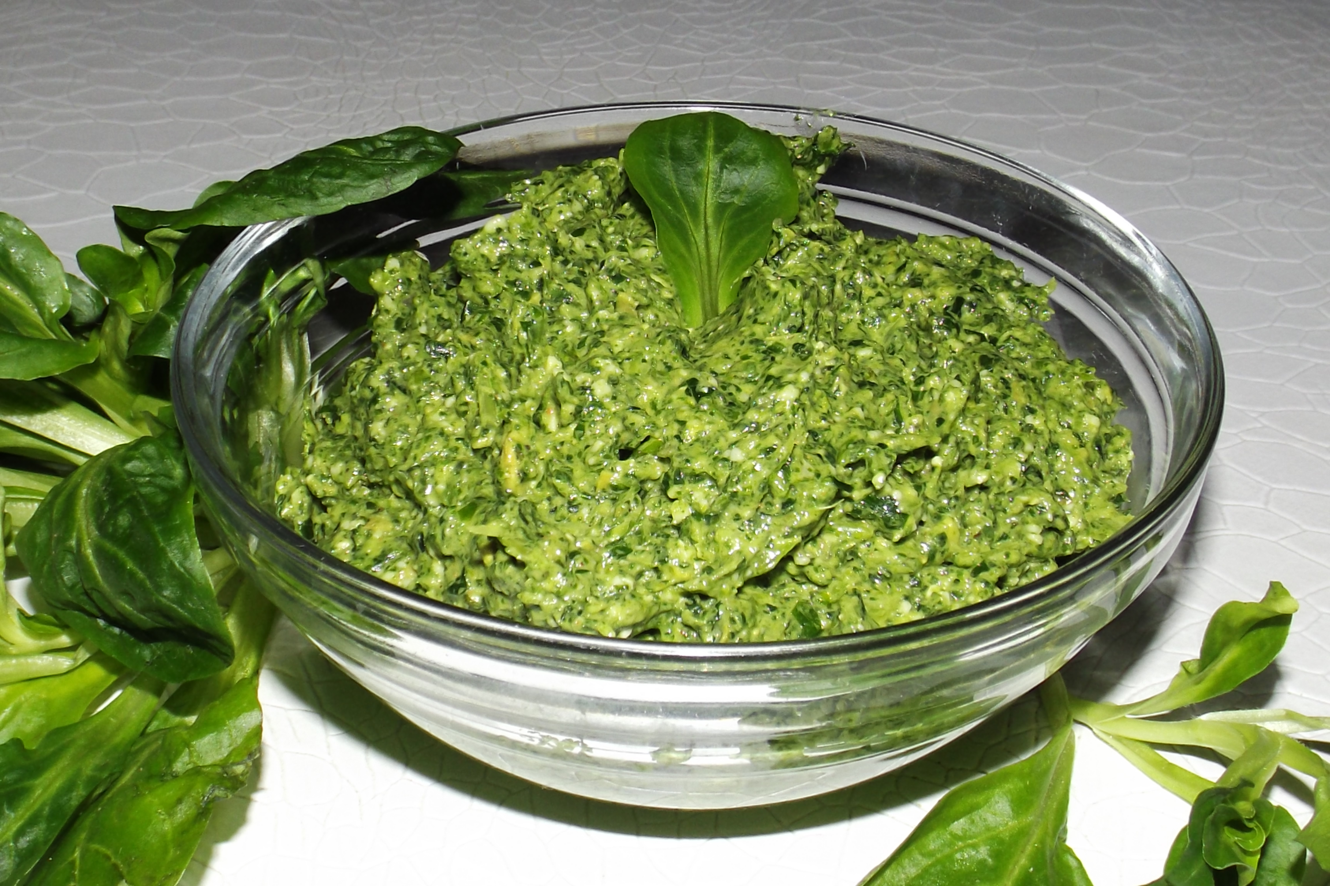 Pesto de mâche à la ricotta