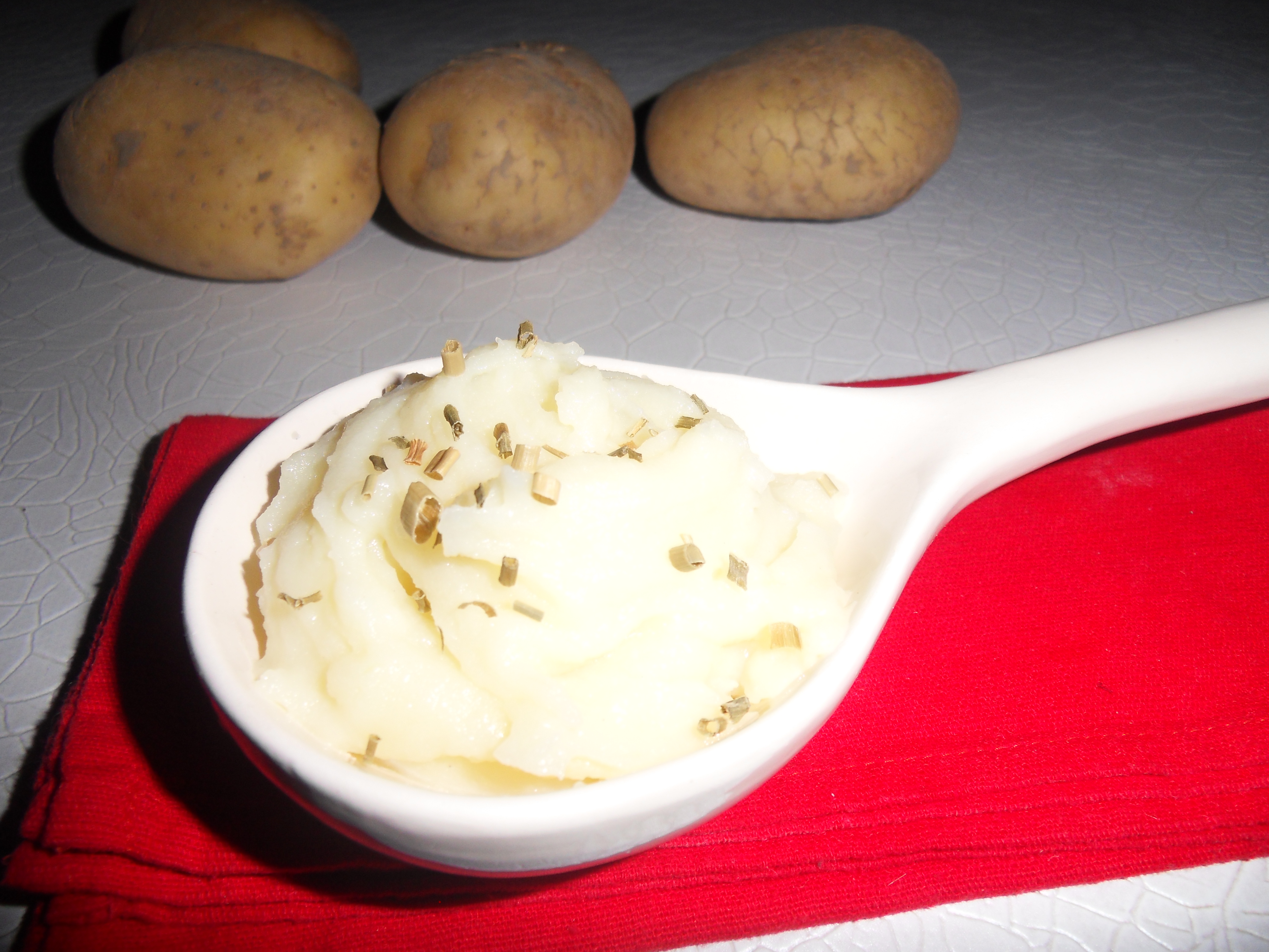 Purée de pommes de terre à l&rsquo;huile d&rsquo;olive à la truffe noire