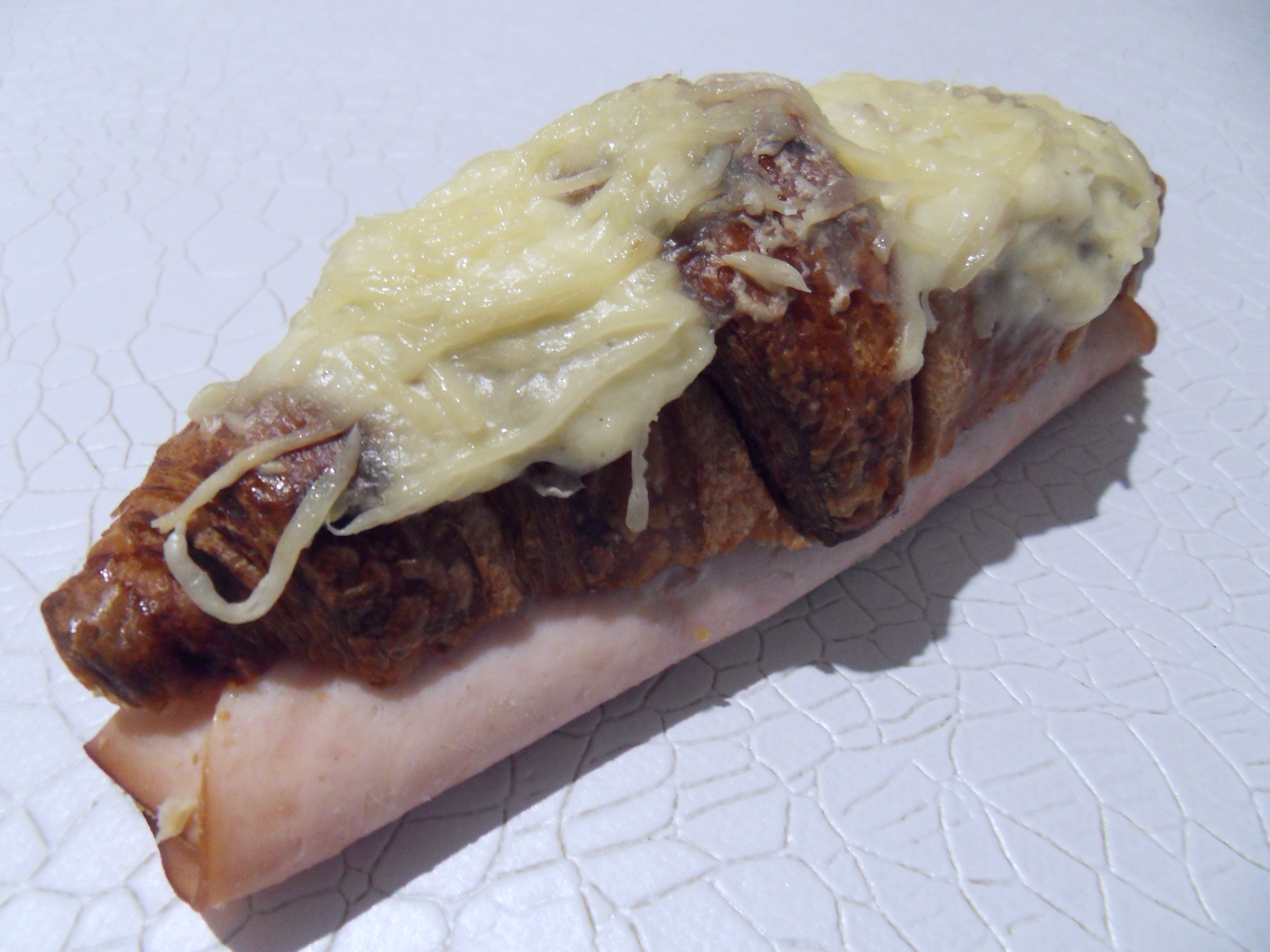 Croissant au poulet et au fromage à l&rsquo;ail et aux fines herbes