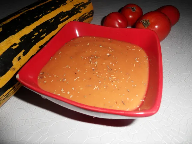 Gaspacho de tomates et courgettes : recette fraîche et légère