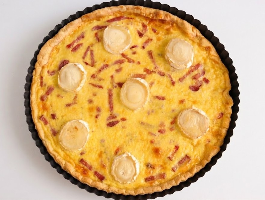 Tarte au fromage de chèvre et aux lardons
