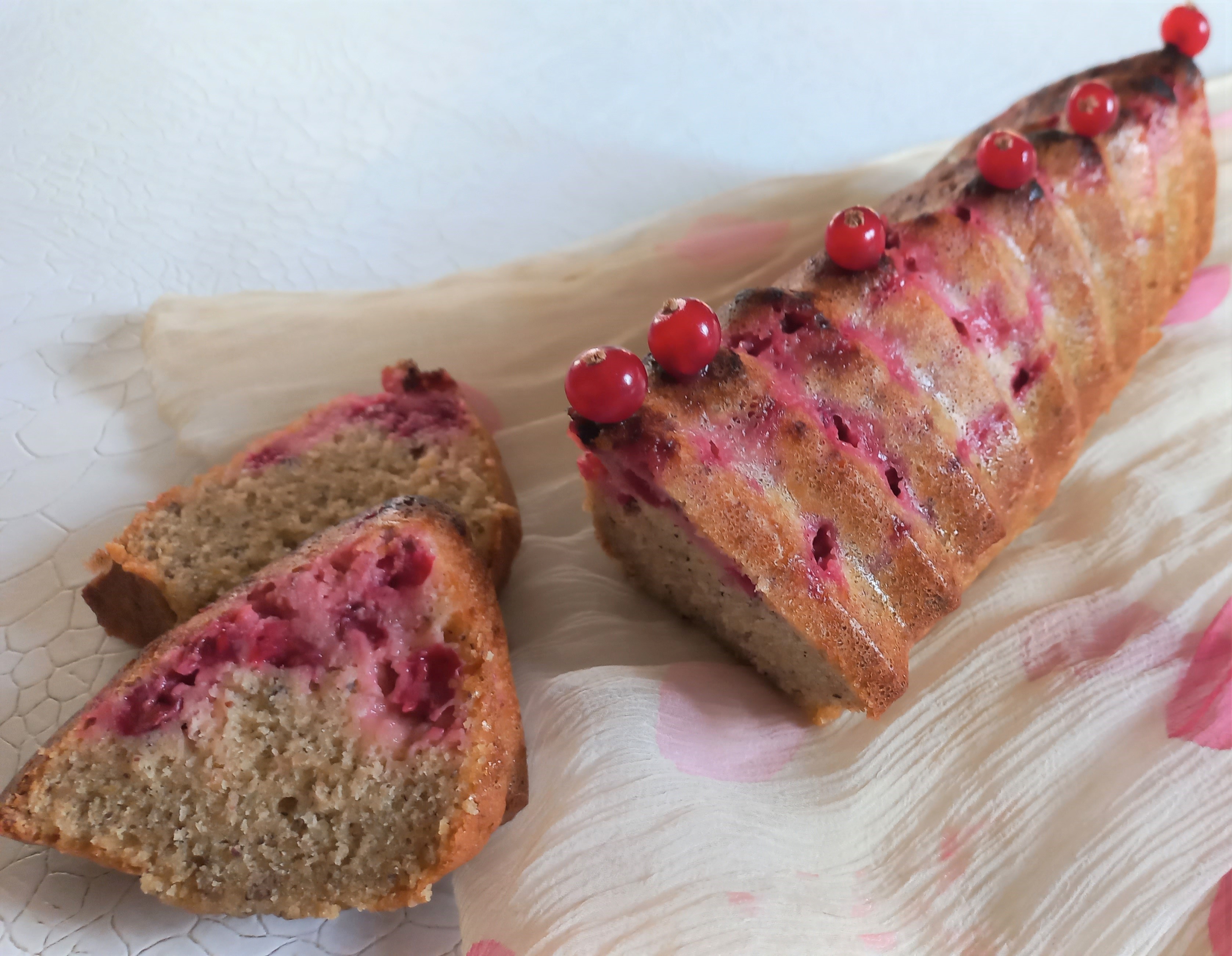 Cake aux groseilles et à l&rsquo;amandin