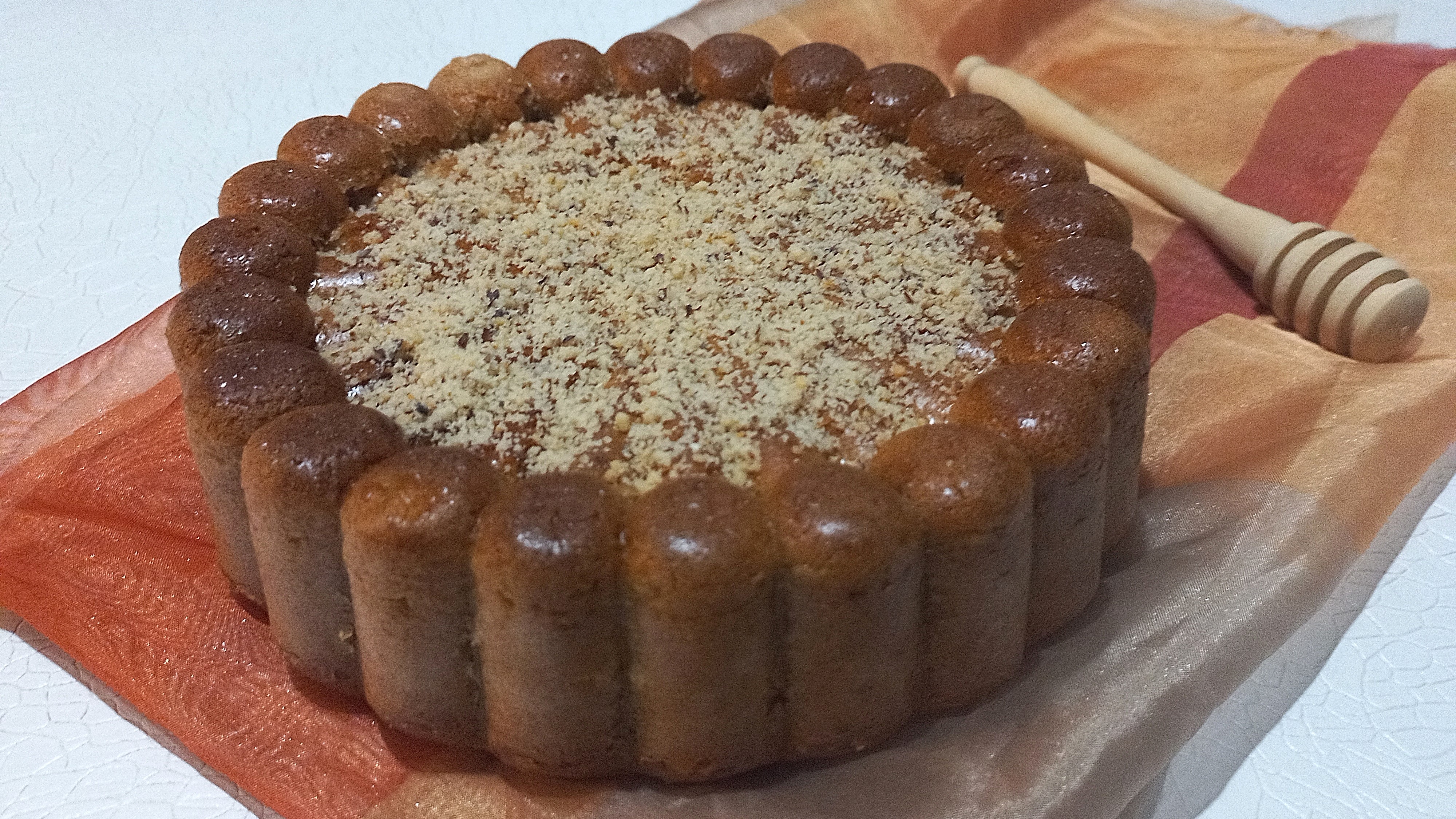 Gâteau extra facile au miel et aux amandes