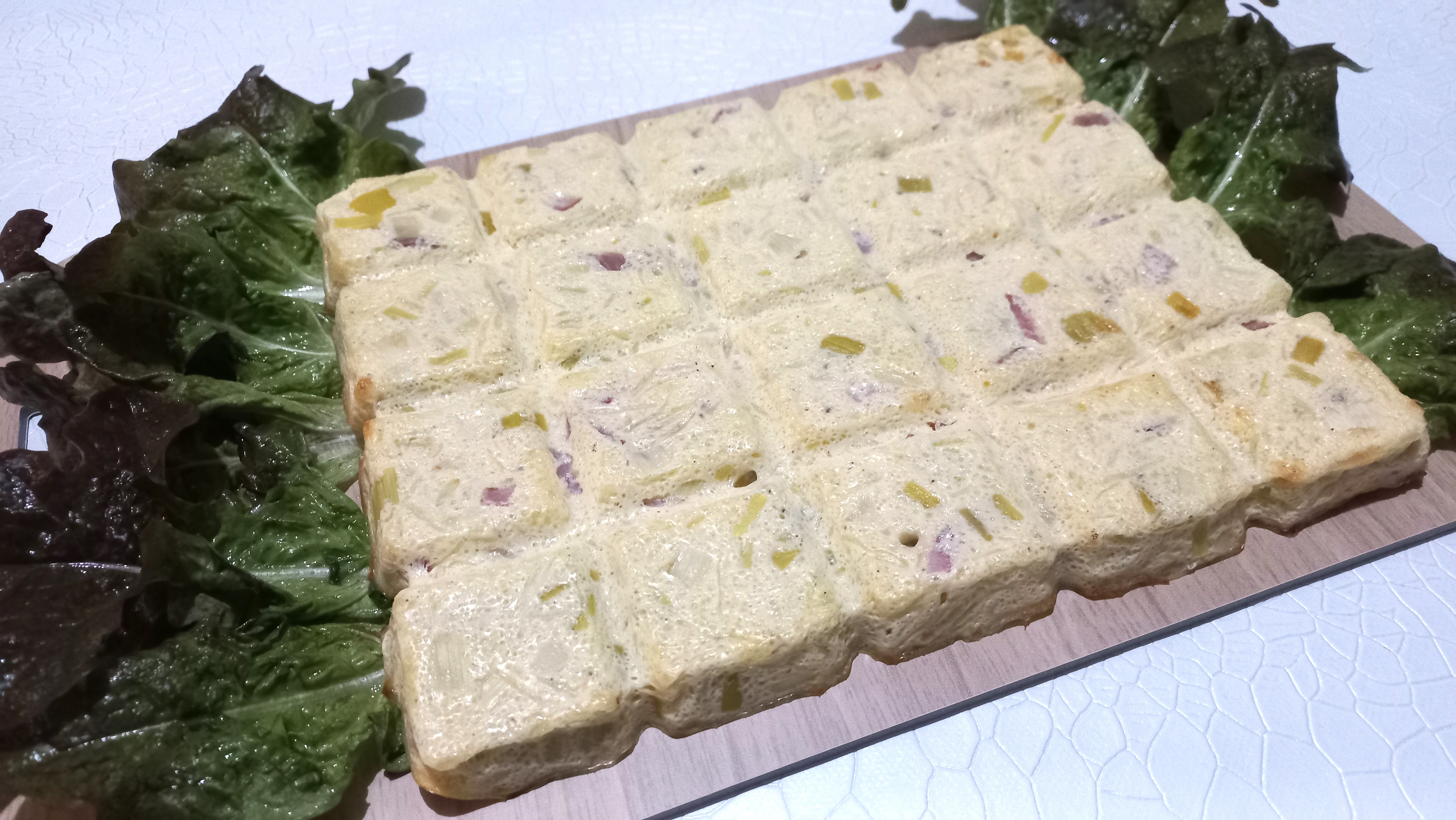 Clafoutis aux poireaux, bacon et roquefort