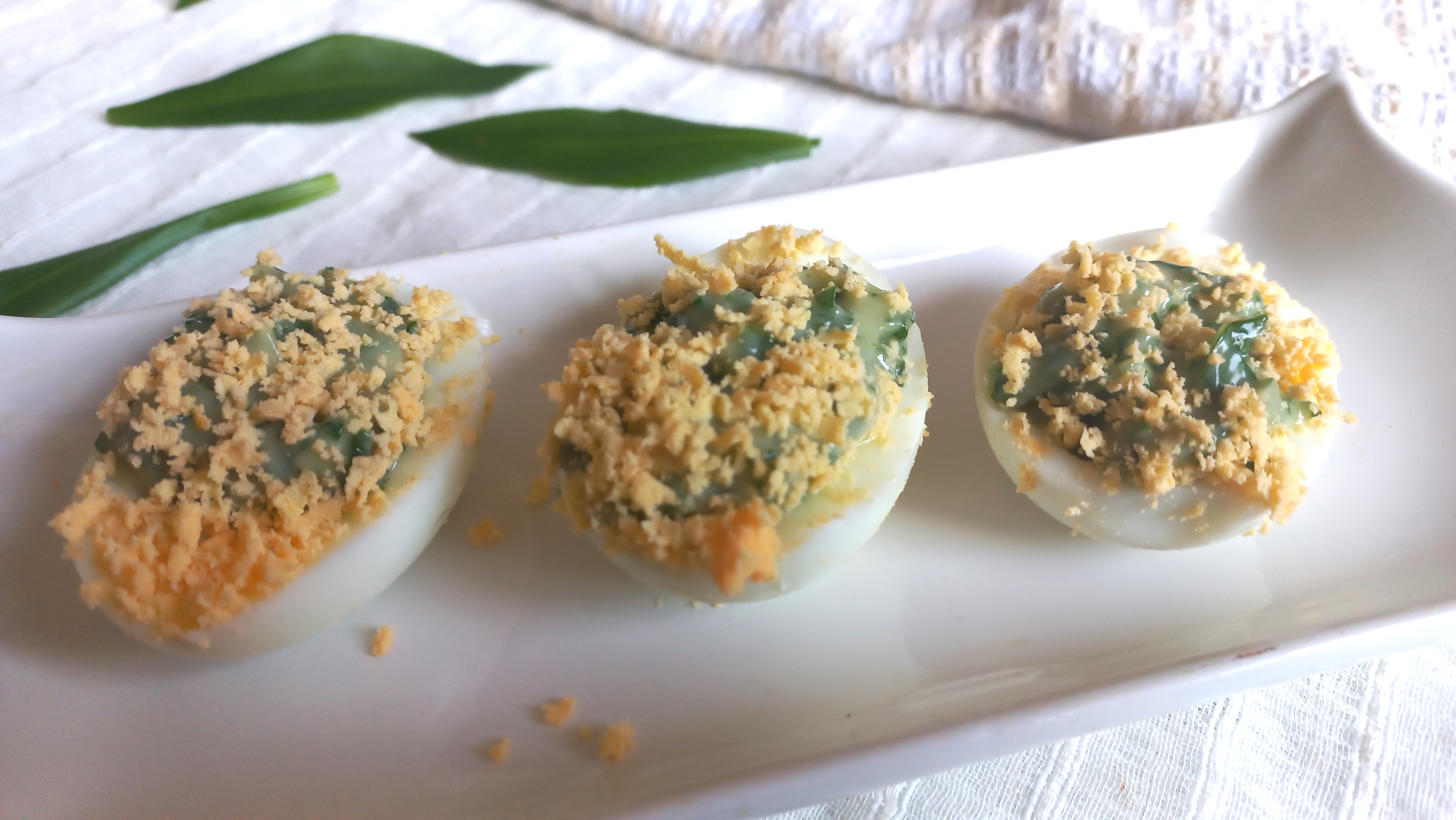 Oeufs mimosa à l&rsquo;ail des ours (recette facile)