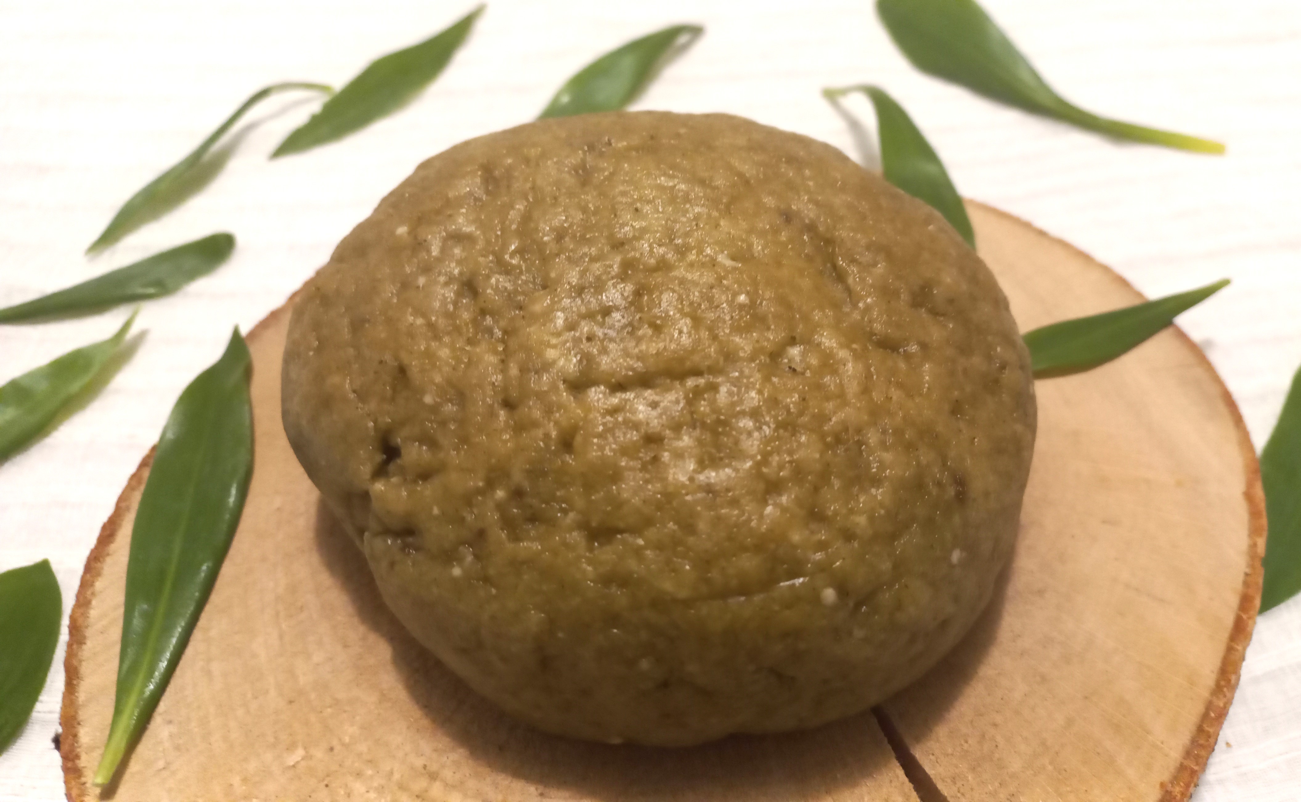 Pâte brisée express parfumée à l&rsquo;ail des ours (sans œuf)