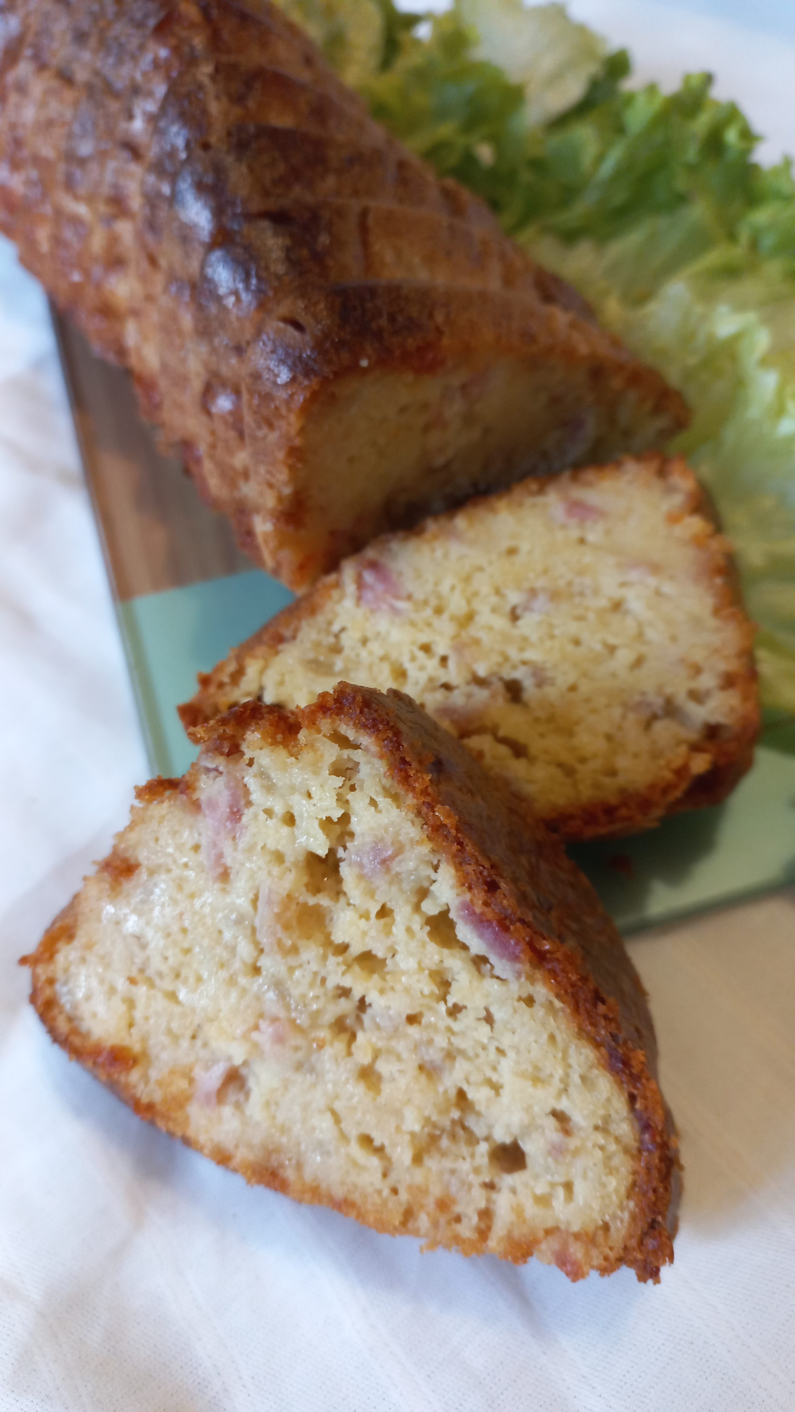 Cake aux oignons et au jambon fumé (avec ou sans Thermomix)