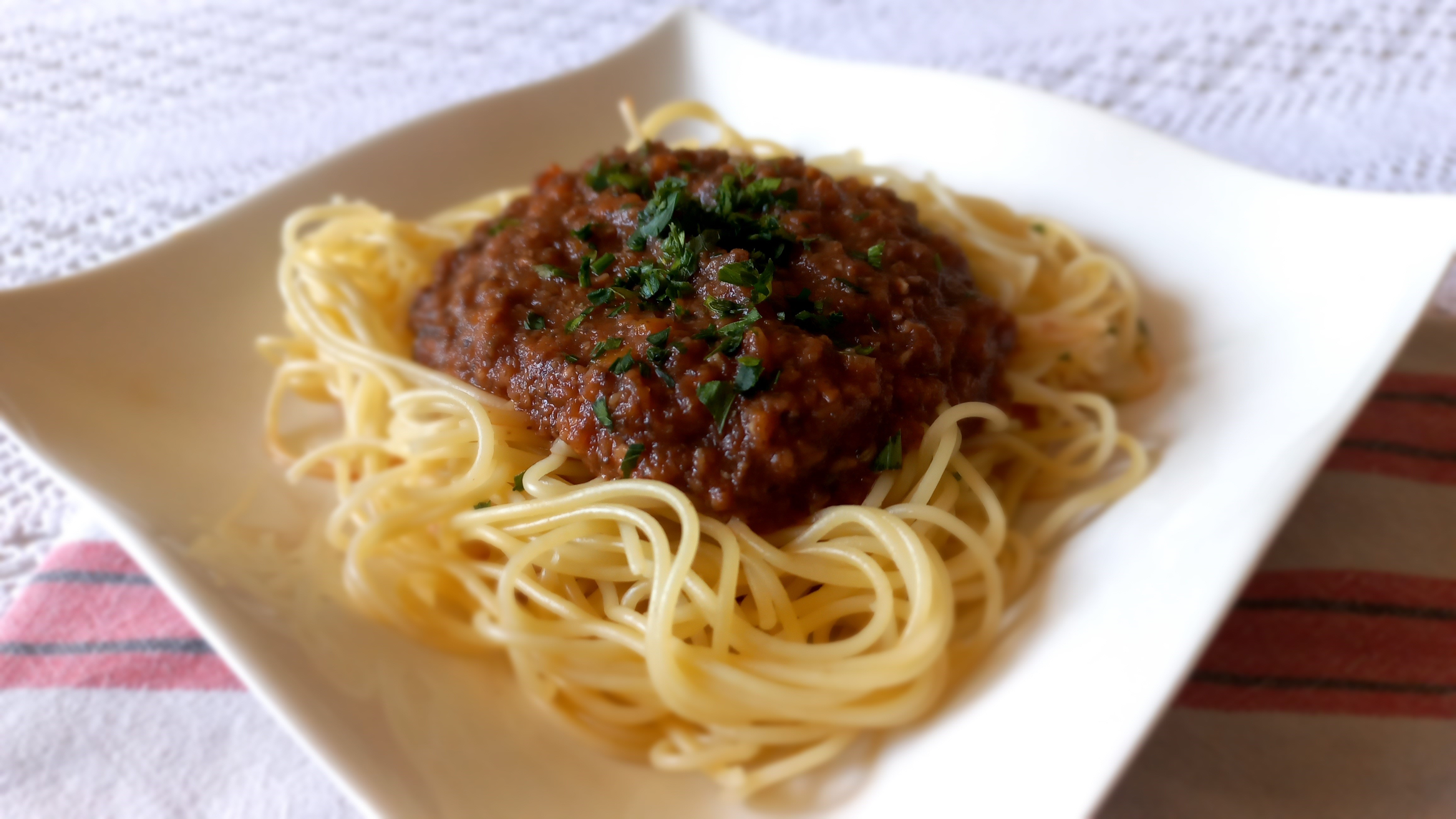 Sauce Bolognaise aux Champignons : La Version Végétarienne Pleine de Saveurs